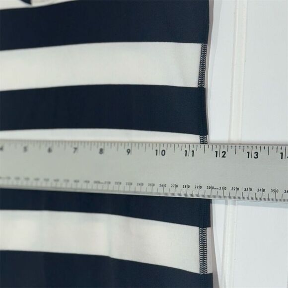 Lululemon Cool Racerback Tank Top Black White Striped Size 2 Yoga Gym Run Logo - Picture 5 of 8